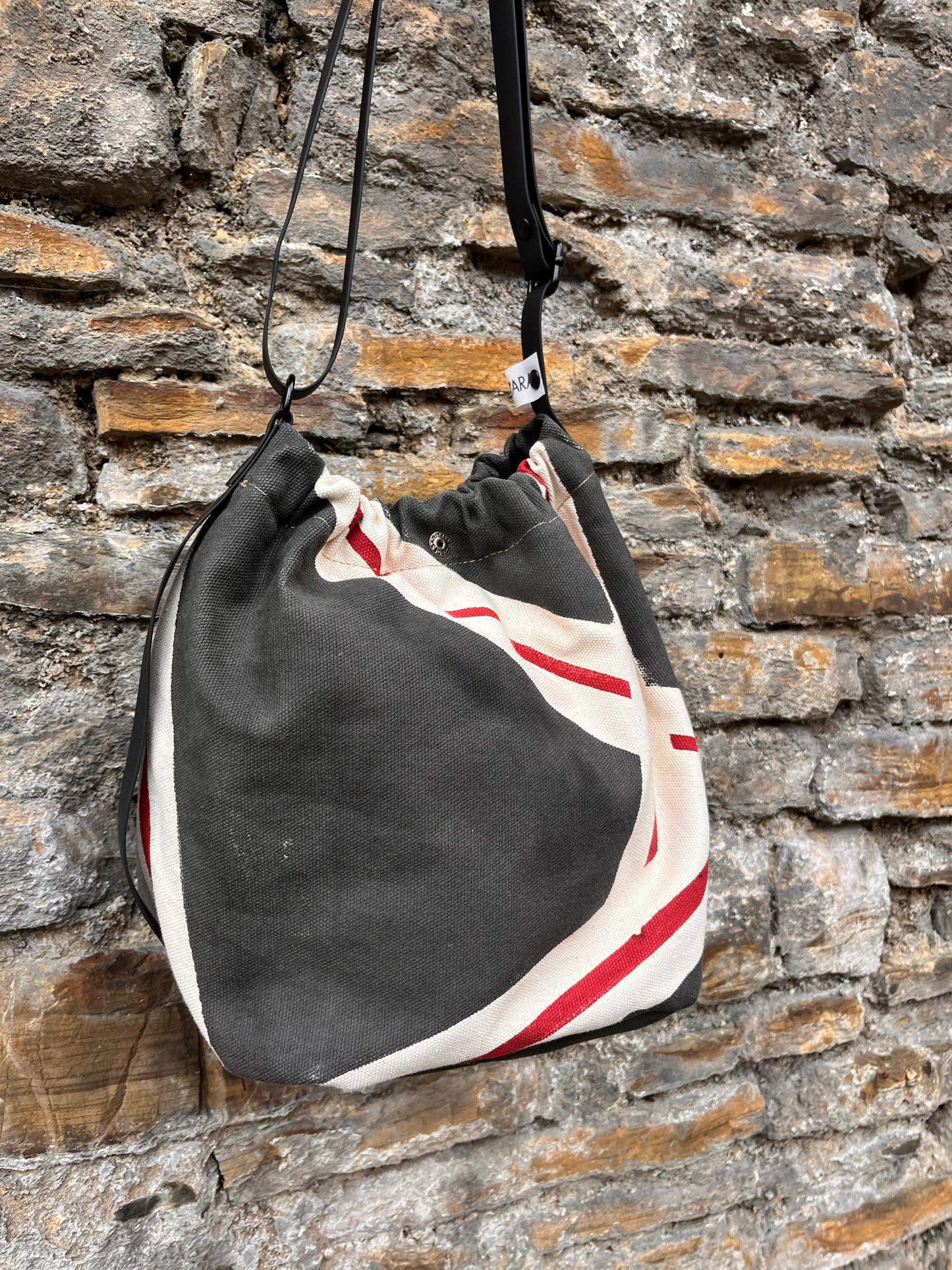 Bolso ama