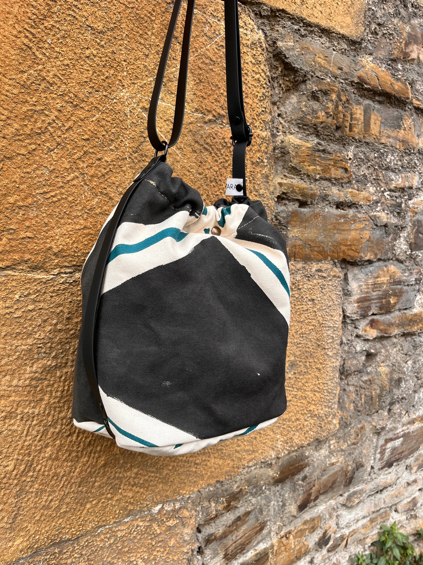 Bolso ama