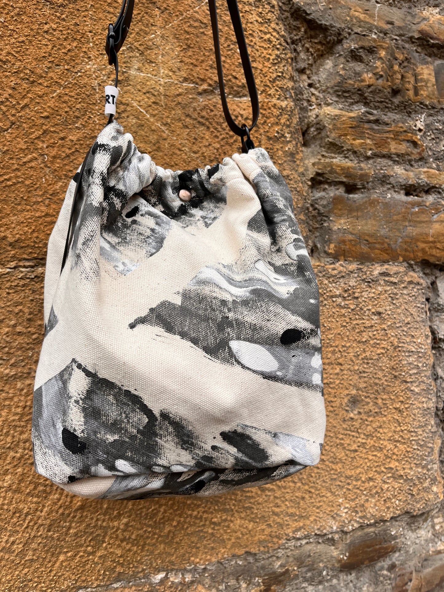 Bolso ama