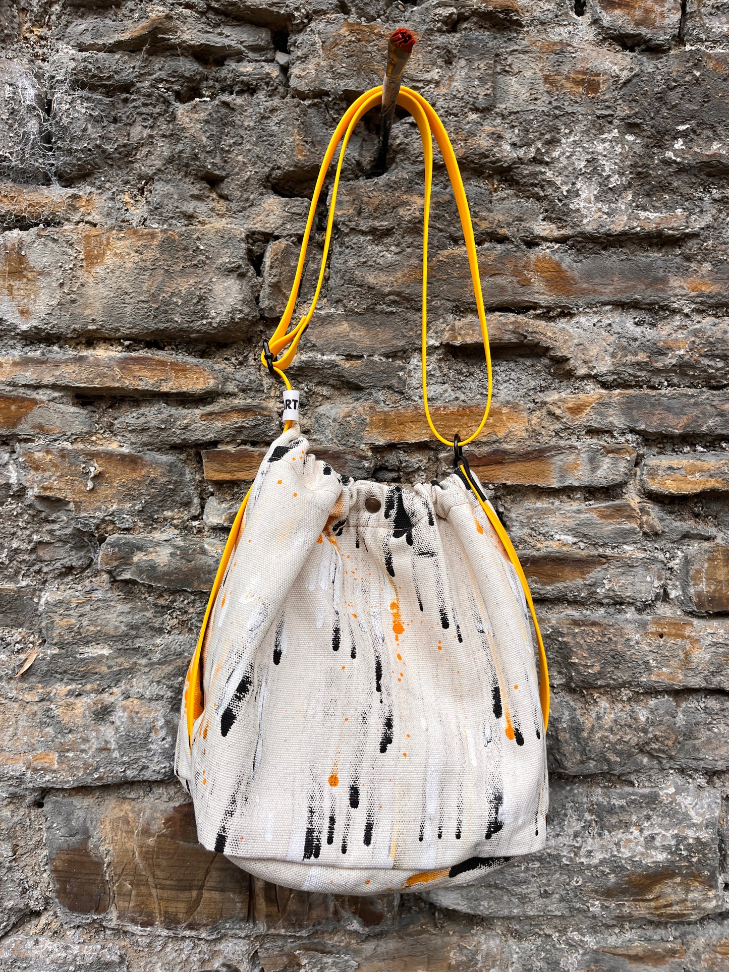 Bolso ama