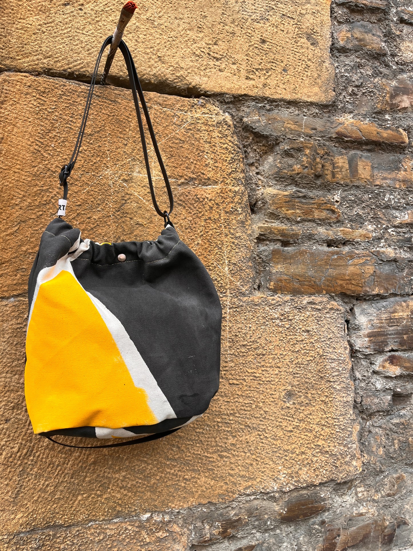 Bolso ama