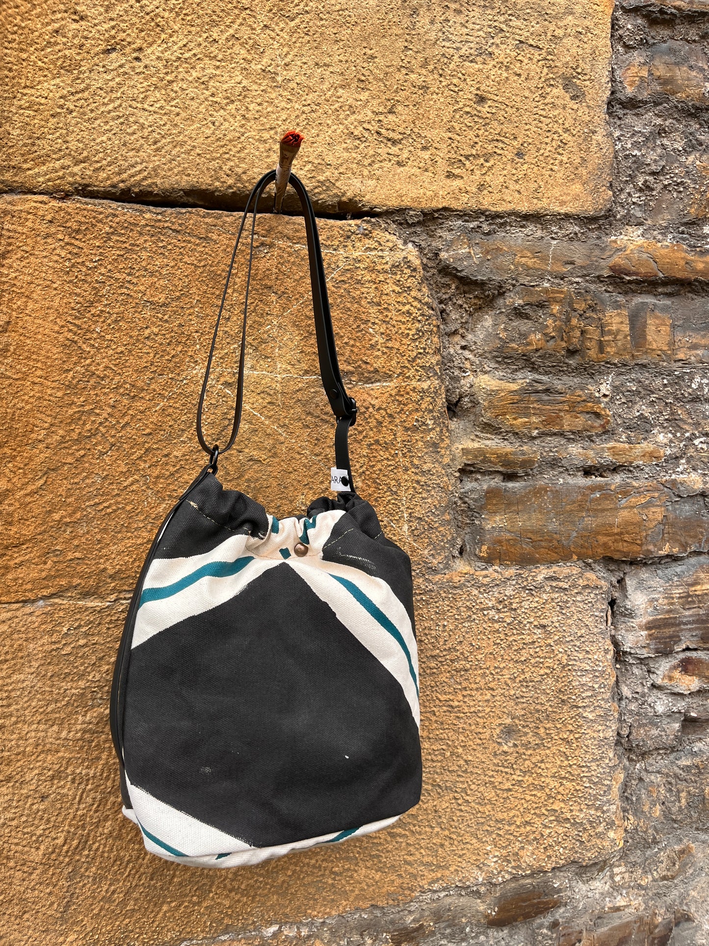 Bolso ama