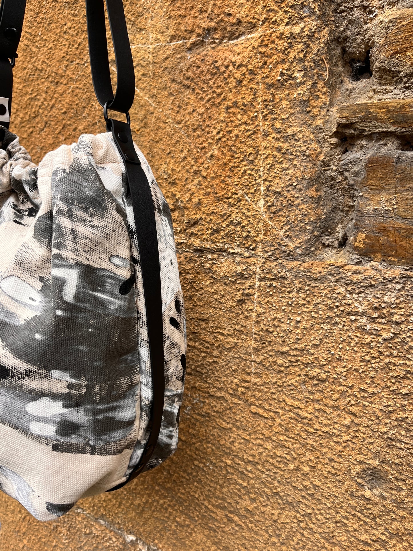 Bolso ama