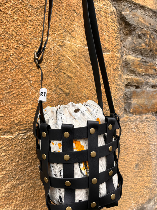 Bombonera orbanak amarillo