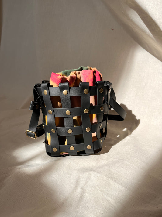 Bombonera negra bulkadak moztaza