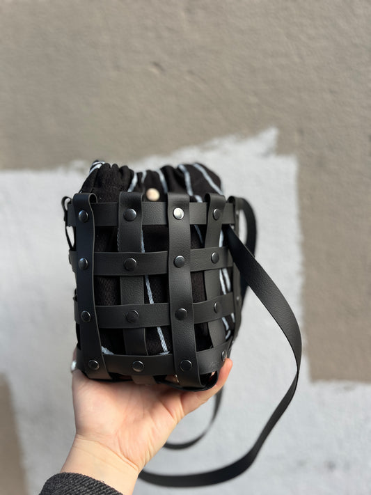 Bombonera sustraiak negro