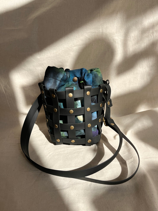 Bombonera negra bulkadak azul