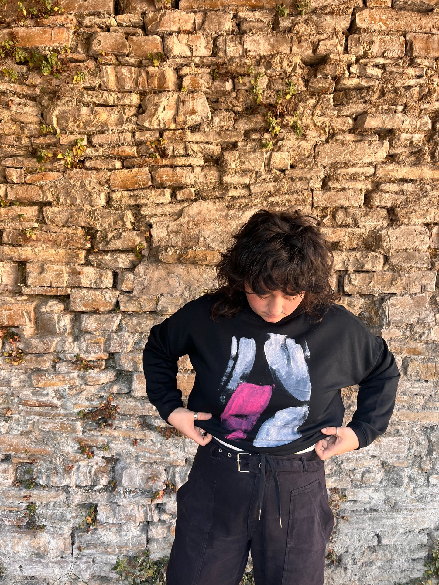 SUDADERA PINTADA CROP OVERSIZE