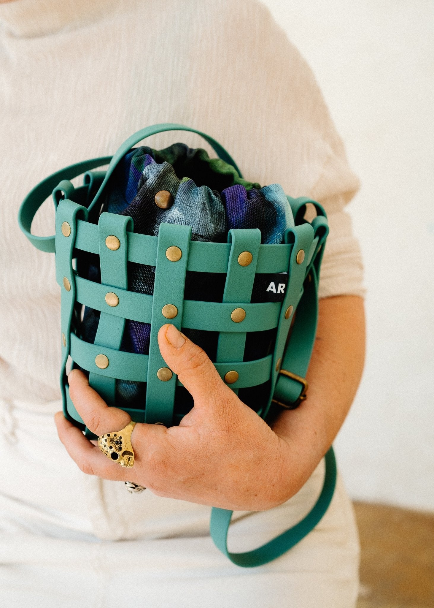Bombonera — un bolso para toda la vida, nunca el mismo dos veces - HARTARA