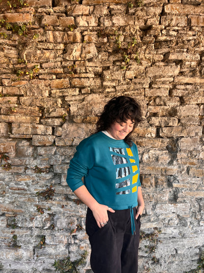 SUDADERA PINTADA CROP OVERSIZE