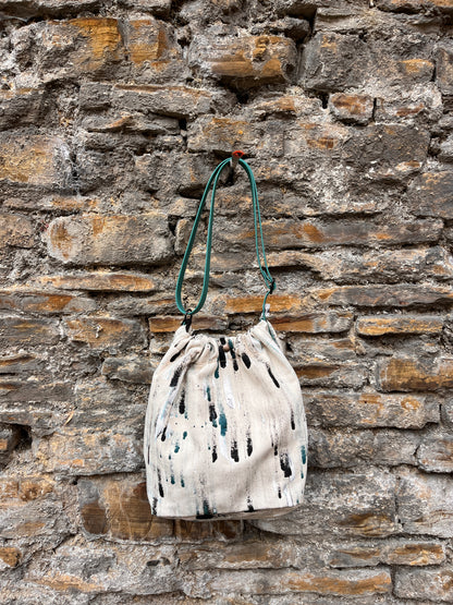 Bolso ama
