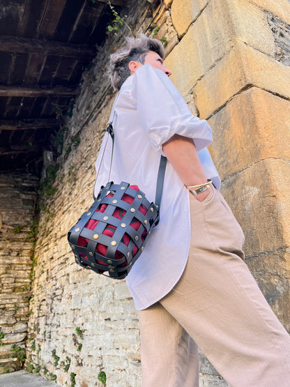 Bombonera negra sustraiak granate